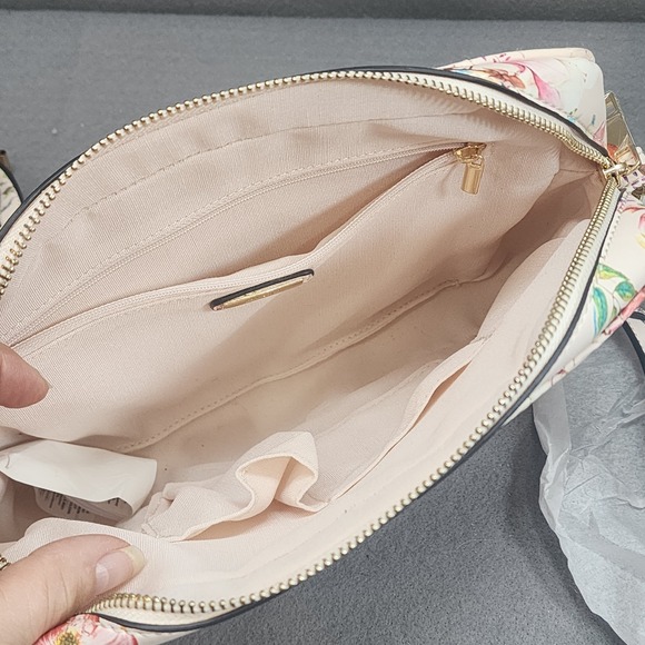 Aldo Andressera Crossbody Bag Cream Floral Chevron Quilted Tassel Womens NEW - Picture 4 of 5